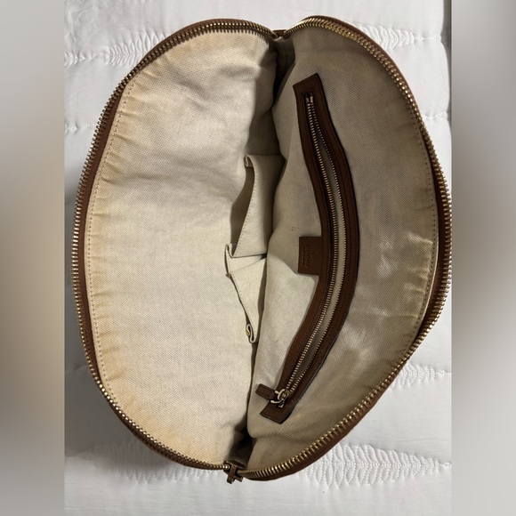 Gucci Bree Leather Shoulder Bag - Picture 10 of 15